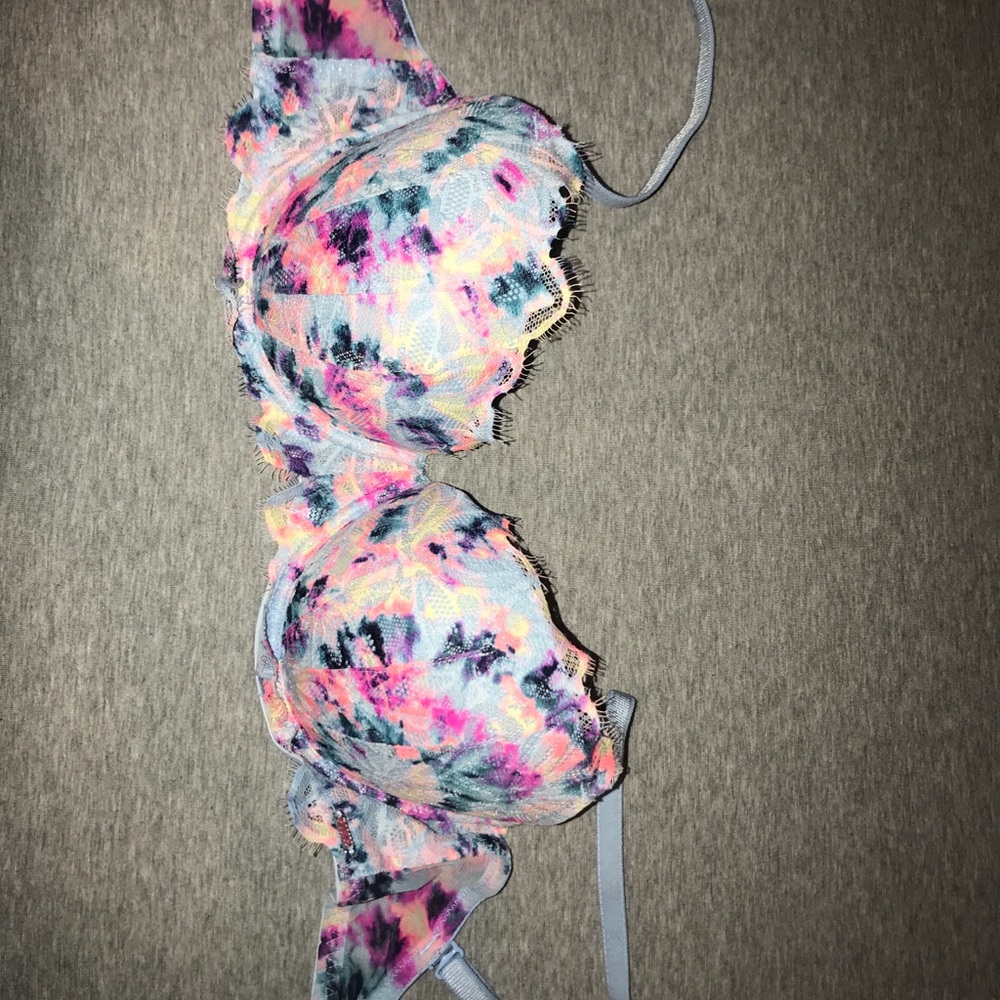PINK & victoria’s secret bra